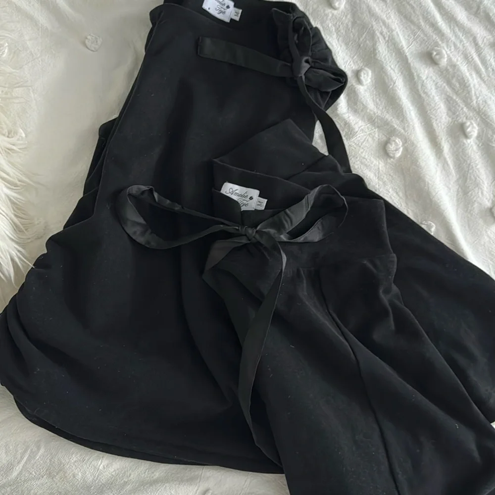 Amelie Teje Ribbon Top Noir - Picture 10 of 10
